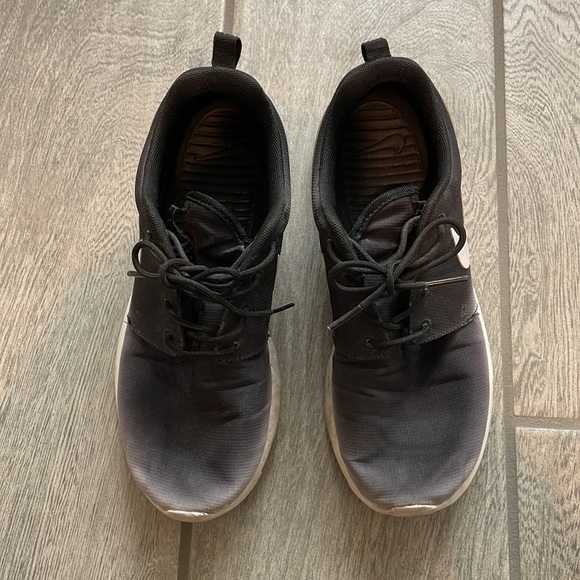 Nike Roshe Run Black and White Ombré - Picture 9 of 12